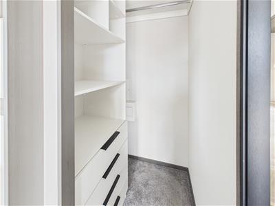 Walk in wardrobe